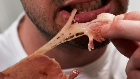 Bekanntester Fleischverarbeiter fordert Deutsche auf, 50% weniger Fleisch zu essen