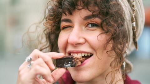 Forscher enthüllen: Diese Lebensmittel machen fast genauso süchtig wie Alkohol und Zigaretten