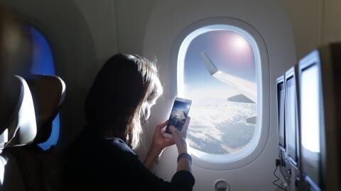 Brandgefahr im Flugzeug: Dieses Gerät solltest du Zuhause lassen