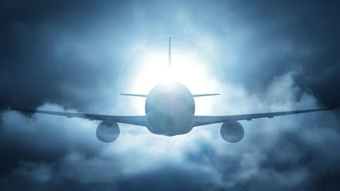 Mann spritzt auf Flugreise Blut aus Nase und Mund: "Es war der absolute Horror"