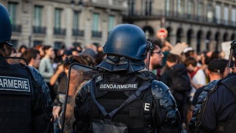 Frankreich: Spendenaktion für Polizisten wurde mit 1,6 Millionen Euro beendet - Nahels Familie erstattet Anzeige