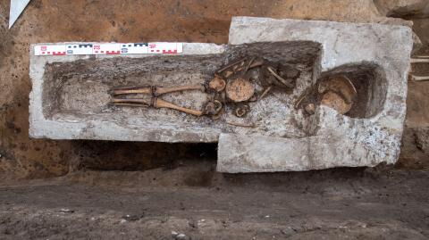 Antikes Skelett gefunden: Klinge ersetzt amputierten Arm