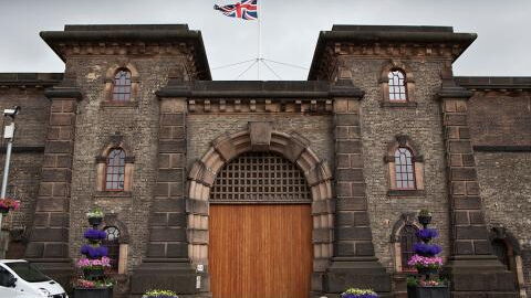 Skandal in Londoner Gefängnis: Justizbeamtin wegen Missbrauch angeklagt