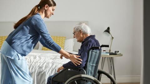 Viel Geld! Das kostet aktuell ein Platz im Pflegeheim