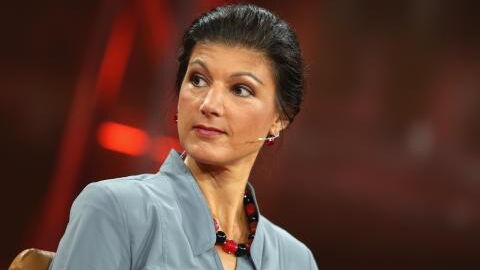 Linken-Chefin beanstandet Sahra Wagenknechts enorme Nebeneinkünfte