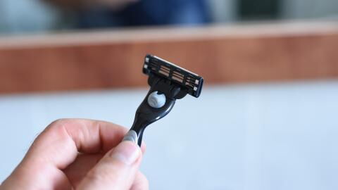 Aus diesem beunruhigenden Grund sollten sich Männer nicht den Intimbereich rasieren