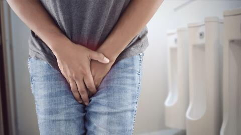 Nach vier Jahren: Arzt macht unglaublichen Fund in Penis seines Patienten