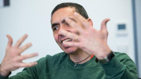 Corona-Impfstoff: BioNTech-Chef will mit eigener Impfung warten