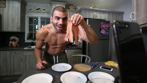 Intermittierendes Fasten: Blake Horton isst bis zu 4.000 Kalorien am Tag