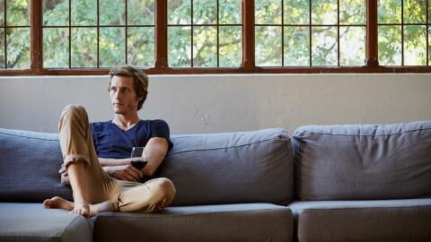 Suchtfalle: So vermeidet ihr zu viel Alkohol im Lockdown