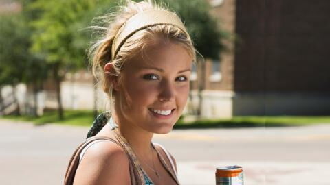 Frau trinkt 4 Jahre lang 20 Red Bull pro Tag: So extrem verändert sich ihr Körper