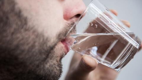 Deutscher trinkt 20 Liter am Tag: Dann sagt ihm der Arzt die bittere Wahrheit