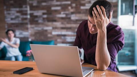 Homeoffice mit der Freundin: Mit diesen 6 Tipps verlierst du nicht den Verstand