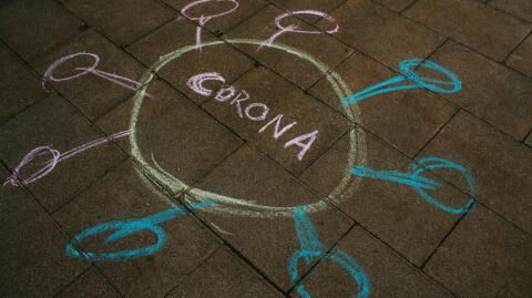 Neue Corona-Studie: Variante B.1.1.7 ansteckender, aber nicht tödlicher