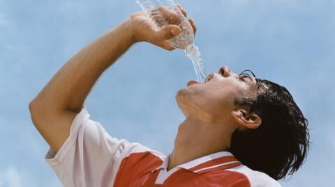 Unstillbarer Durst: Auf diese gefährliche Krankheit kann er hindeuten