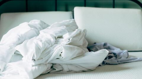 Experte verrät: So oft solltest du deine Bettwäsche wechseln