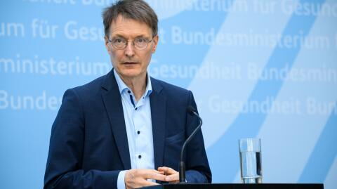 Das ist Karl Lauterbachs Gehalt als Gesundheitsminister