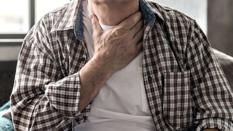 Kehlkopfentzündung: Dauer, Symptome, Hausmittel, Behandlung, Therapie, ist das ansteckend?