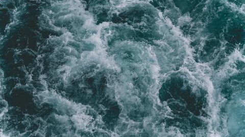 Quadratische Wellen im Meer: Harmlos oder droht Gefahr?