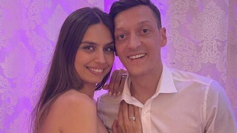 „Gesund zur Welt gekommen“: Mesut Özil zum dritten Mal Vater