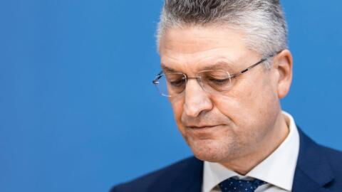 #WielerRaus: RKI-Chef Lothar Wieler steht wegen einem Zahlenfehler stark unter Beschuss