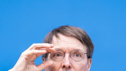 Karl Lauterbach in der Kritik: Er ist "wortgewaltig" in Talkshows und "tatenungewaltig" im Ministerium