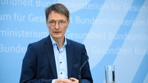 Neue Impfstrategie und neuartiger Impfstoff: Karl Lauterbach will sich auf alle Szenarien im Herbst vorbereiten