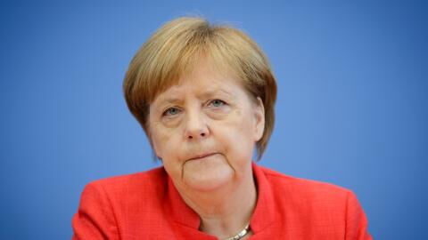 Angela Merkel äußert sich zu Ukrainekrieg: "Dieser barbarische Angriffskrieg ist eine tiefgreifende Zäsur"