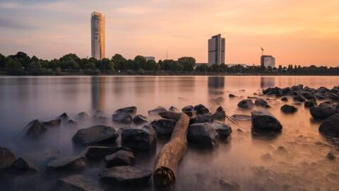 Gefährliche Entdeckung: Niedriger Wasserstand im Rhein sorgt für überraschenden Fund