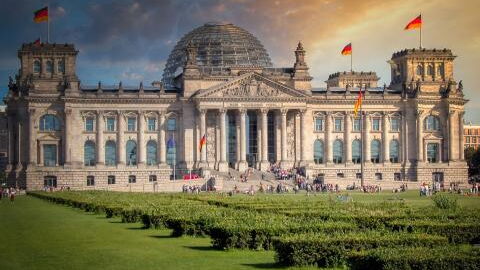 Vom Brand zur Wiedergeburt: Die unglaubliche Geschichte des Reichstags