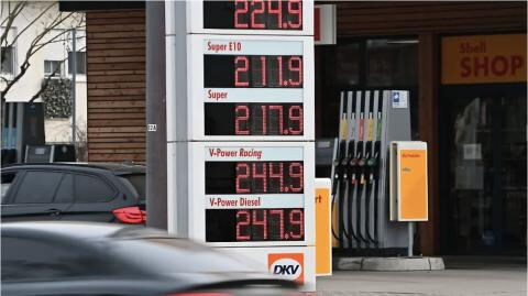 „Die Ölkonzerne sehen, was geht“: Spritpreise in Deutschland steigen bedrohlich