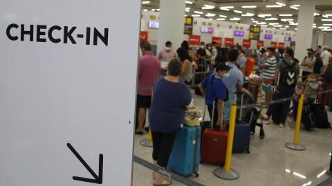 "Es war die Hölle auf Erden": 70 Betrunkene lassen Ryanair-Flug zum Alptraum werden