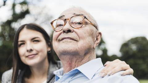 Mehr als nur ein Vorteil: Rentner will lieber ins Hotel als ins Pflegeheim