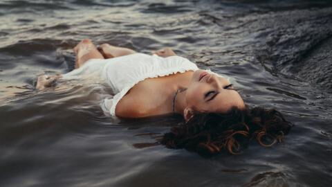 Hybristophilie: Junge Frau steht auf echte Killer als Typ Mann