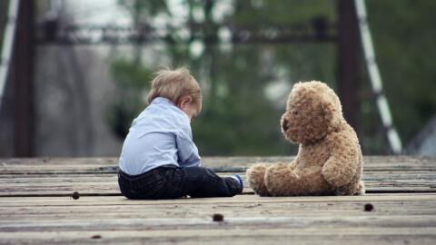 Mutter glaubt, ihr Kind hat einen Schlaganfall: Mithilfe eines Fotos erkennen Ärzt:innen das wahre Problem