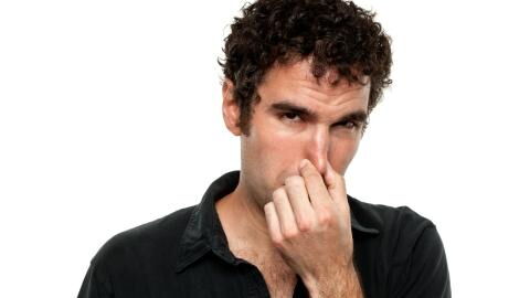 Arzt erklärt: So kann ein Furz blind machen