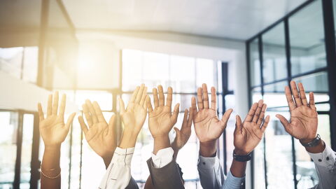 Das sagt dein Mittelfinger über deinen Charakter aus