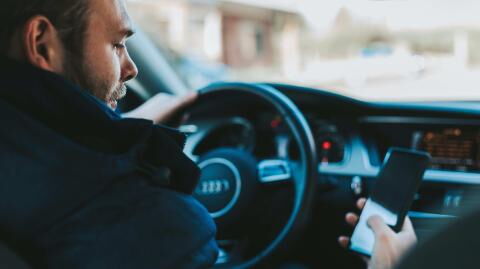Digitaler Führerschein: Nutzerinnen und Nutzer bewerten die App mit der schlechtesten Note