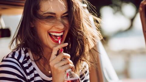 Darum werdet ihr von Coca-Cola light schneller betrunken als von herkömmlicher Cola