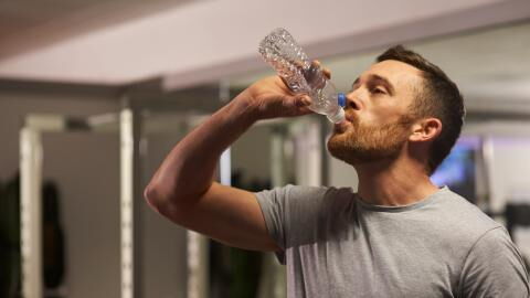 Vorsicht: Wer zu wenig trinkt, riskiert eine bedrohliche Erkrankung