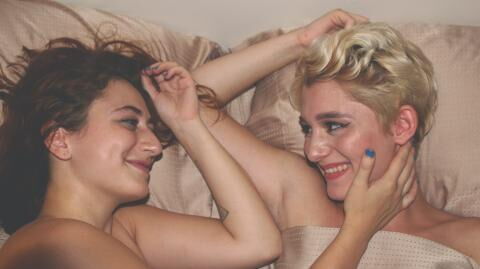 Frisch verliebt: So lange solltet ihr laut Wissenschaft mit dem Sex warten