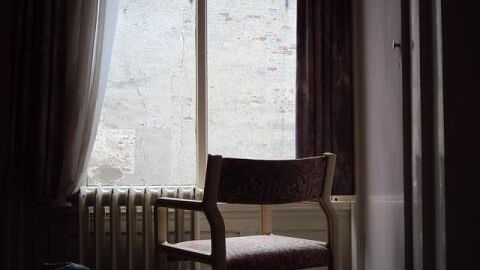 Heizkosten senken: So setzt ihr Vorhänge wirkungsvoll ein