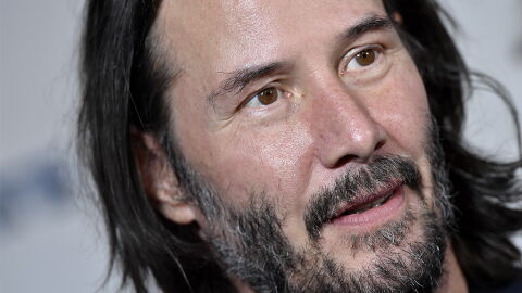 Fan filmt Keanu Reeves heimlich bei Dreharbeiten zu "Matrix 4" (Video)