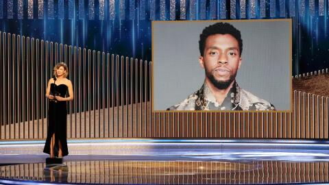 "Müssen jeden Moment nutzen": Chadwick Bosemans Witwe rührt bei den Golden Globes die Welt zu Tränen