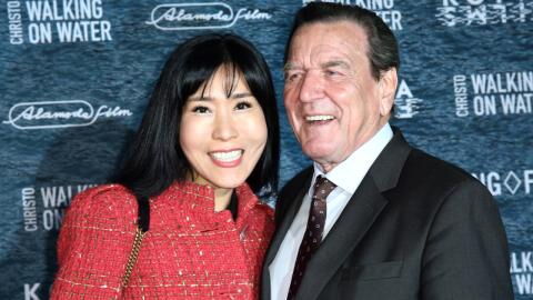 Gerhard Schröder: Deshalb greift seine neue Ehefrau die Ex an