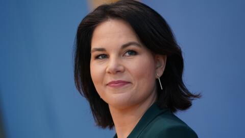 Volles Konto oder leere Taschen? Das verdient Außenministerin Annalena Baerbock