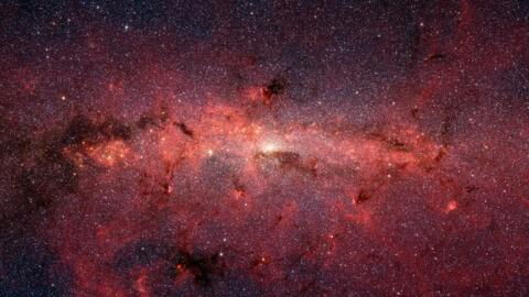 Hubble-Teleskop fotografiert einen unglaublichen funkelnden Sternhaufen