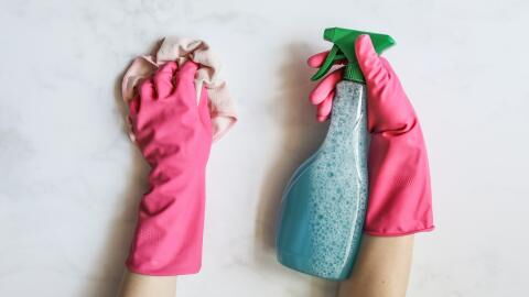 Wundermittel: So reinigst du deine Wohnung mit kochendem Wasser