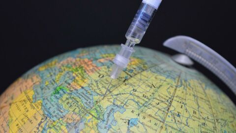 Sputnik V: Deutsche Politiker wollen Einsatz des russischen Impfstoffes