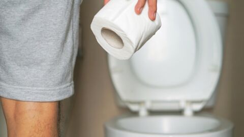 Wir alle machen es falsch: Der Gang zur Toilette schadet der Gesundheit!